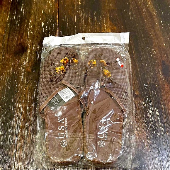 CHINESE SLIPPERS - Picture 3 of 4